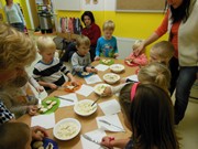 Odpolední zdravá svačinka s rodiči